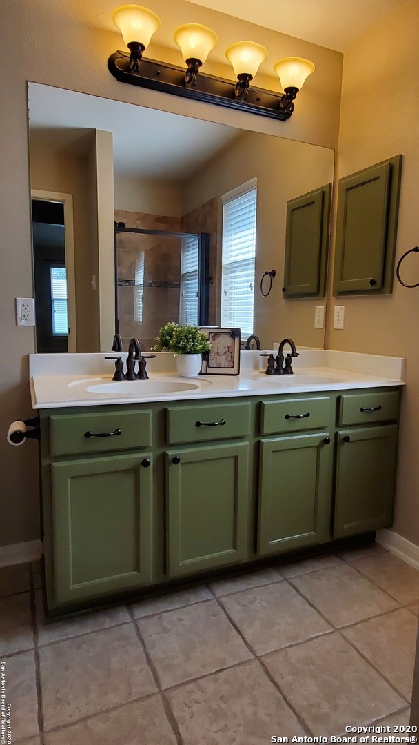 533 Thoreau Trail Schertz TX 78154
