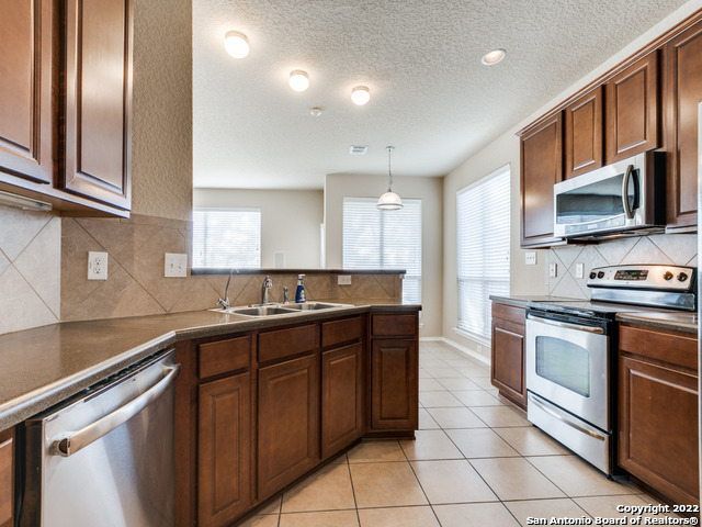 6912 Abbey Falls San Antonio TX 78249