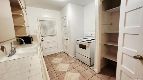 2443 W Huisache Avenue San Antonio TX 78228