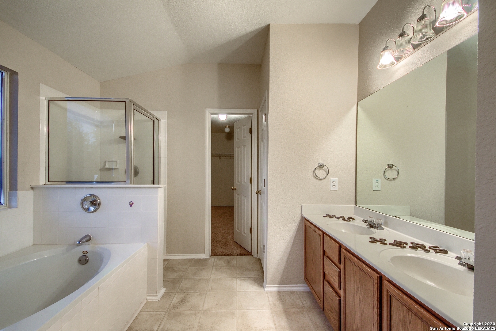 3333 Whisper Haven Schertz TX 78108