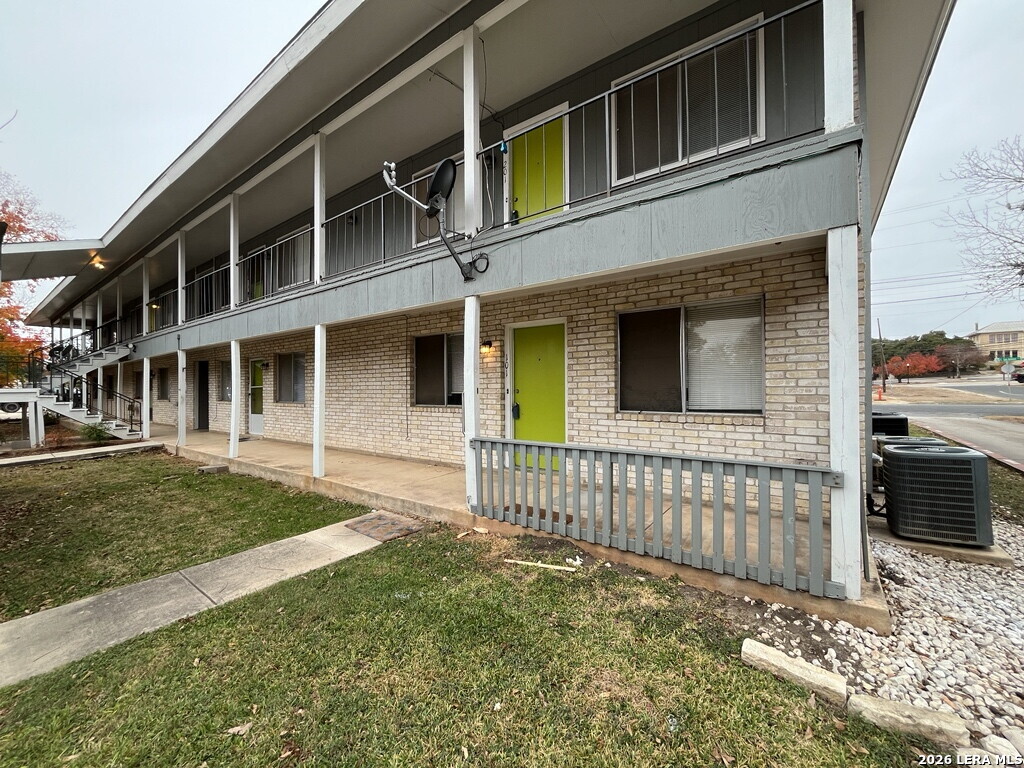311 E San Antonio Boerne TX 78006