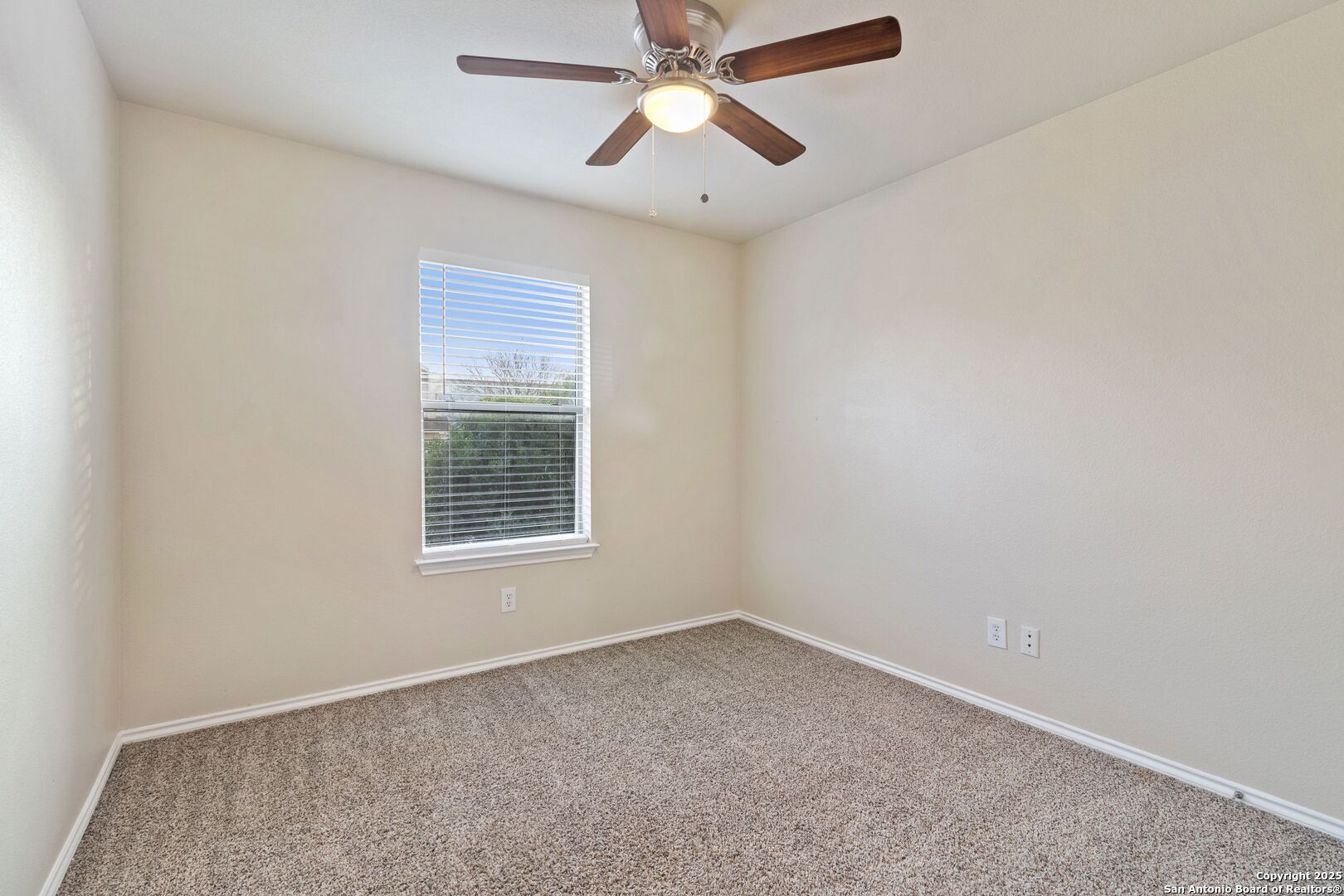 10807 Mathom Landing Universal City TX 78148
