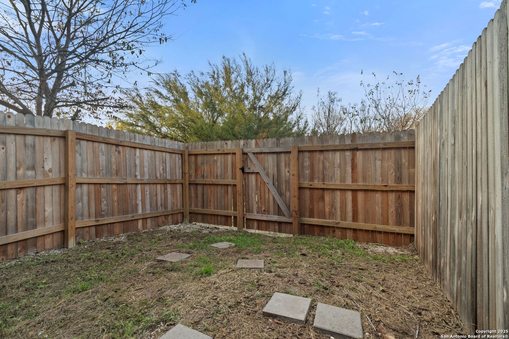 10807 Mathom Landing Universal City TX 78148