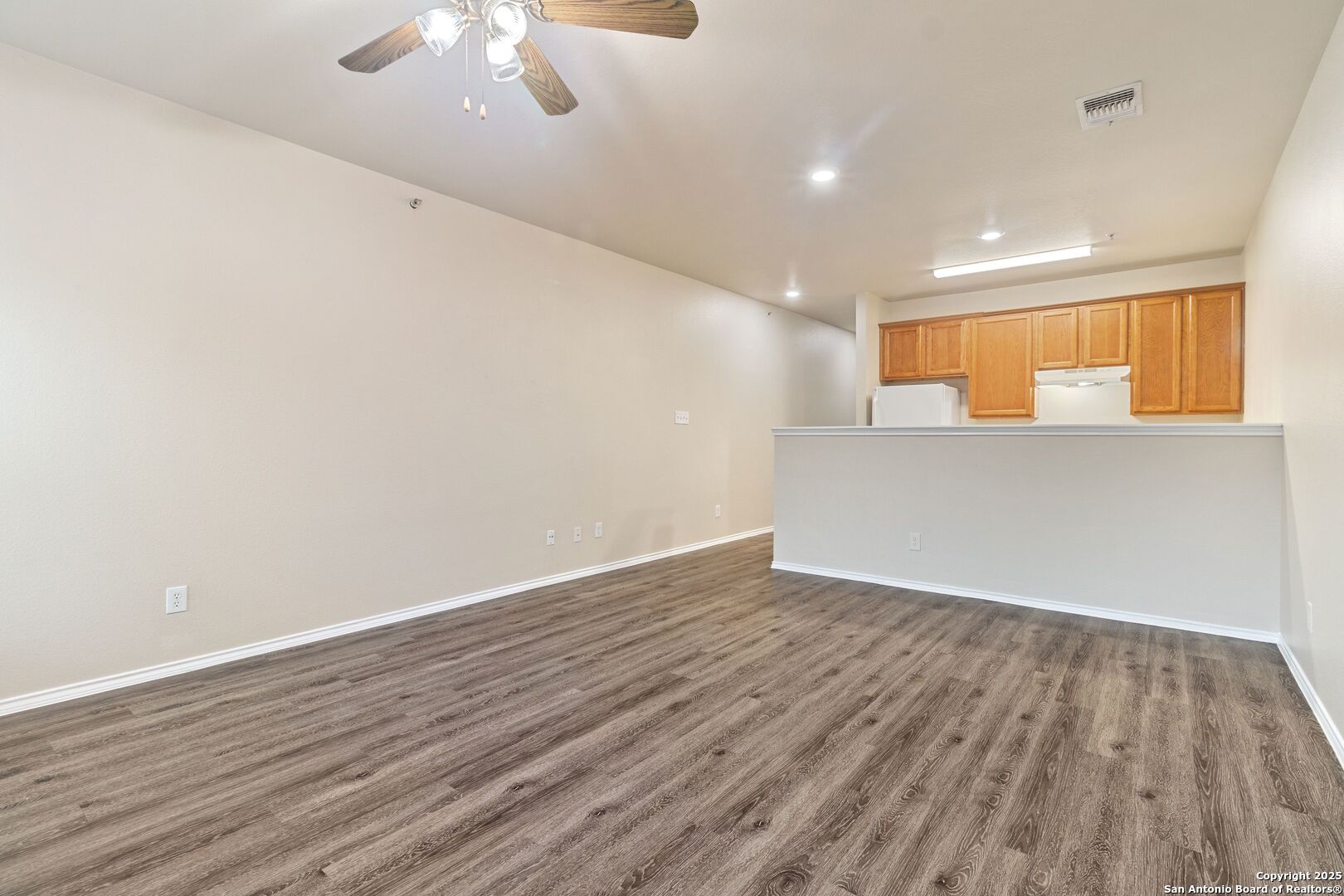 10807 Mathom Landing Universal City TX 78148