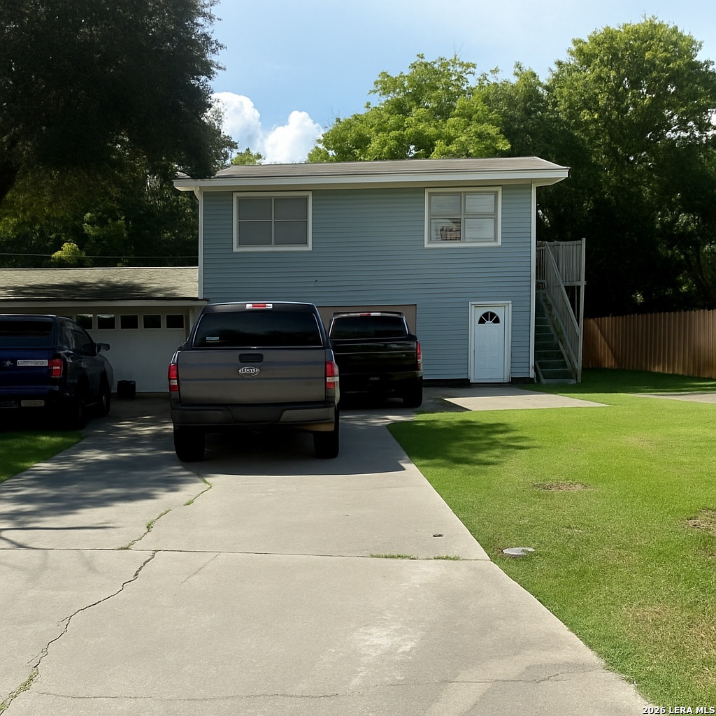 109 Bonham Port Lavaca TX 77979