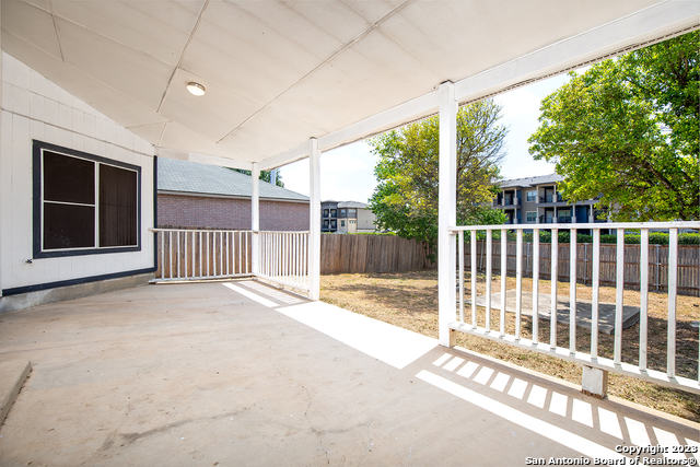 8118 Stagwood Hill San Antonio TX 78254