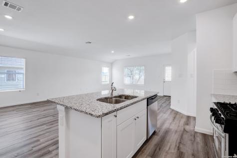 9947 Pears Mill San Antonio TX 78254
