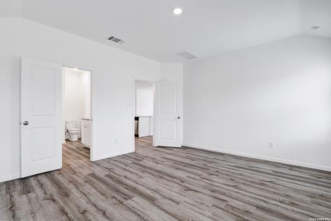 9947 Pears Mill San Antonio TX 78254