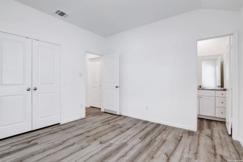 9947 Pears Mill San Antonio TX 78254