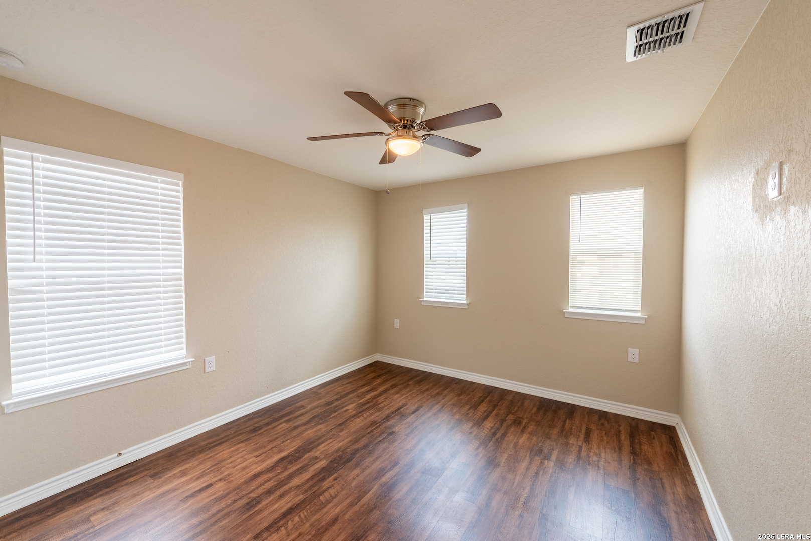 5526 Castle Brook Drive San Antonio TX 78218