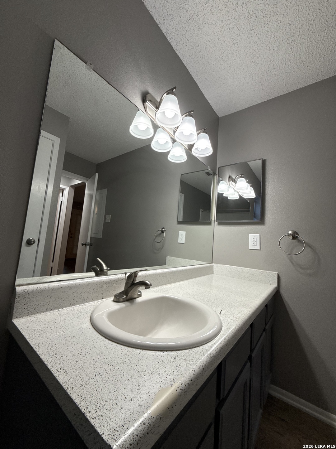 331 W Mistletoe San Antonio TX 78212