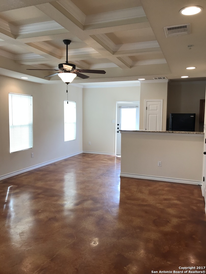 16833 Showdown Path Selma TX 78154