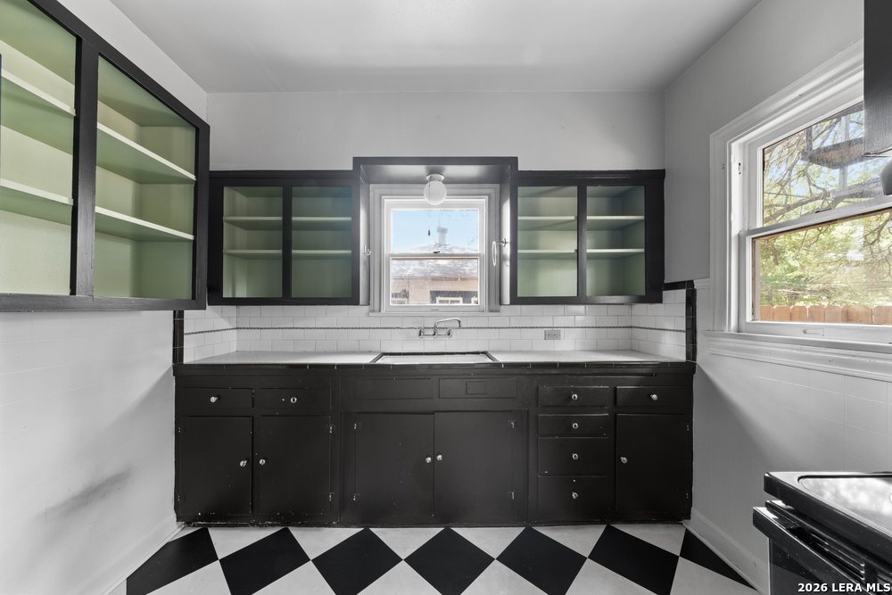 109 W Norwood Court San Antonio TX 78212