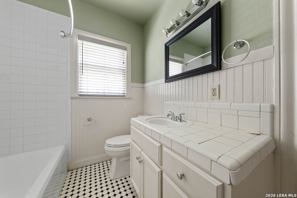 109 W Norwood Court San Antonio TX 78212