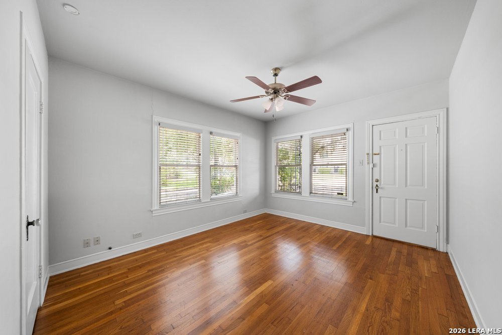 109 W Norwood Court San Antonio TX 78212