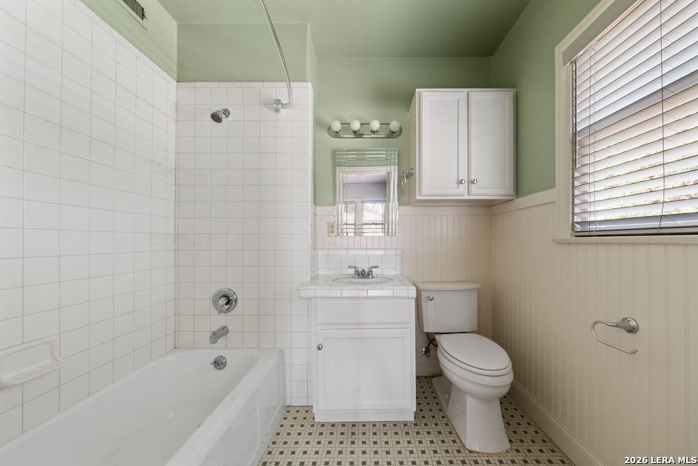 109 W Norwood Court San Antonio TX 78212