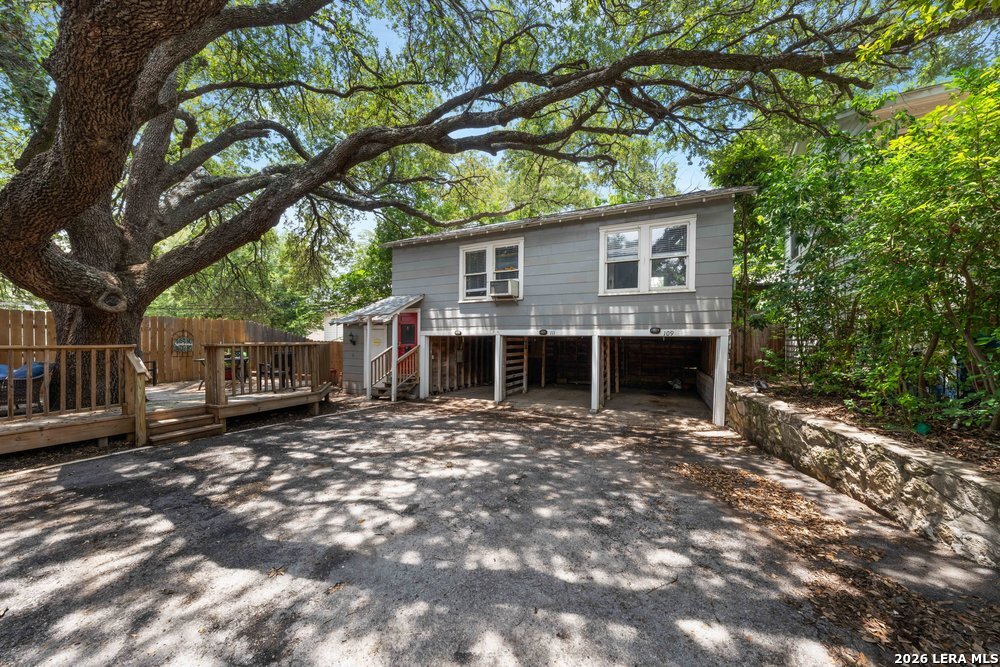 109 W Norwood Court San Antonio TX 78212
