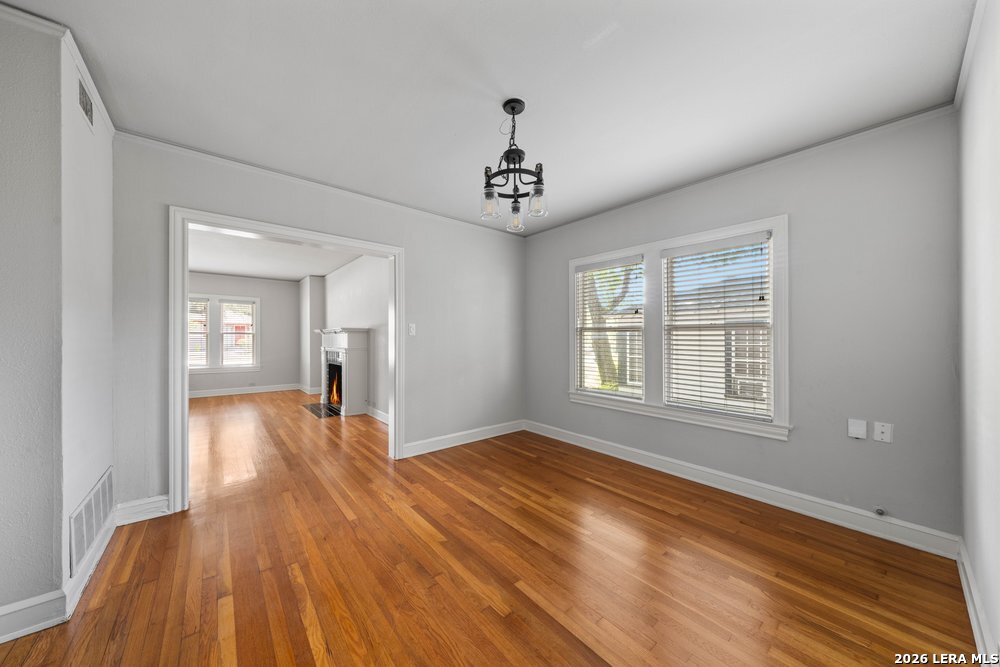 109 W Norwood Court San Antonio TX 78212