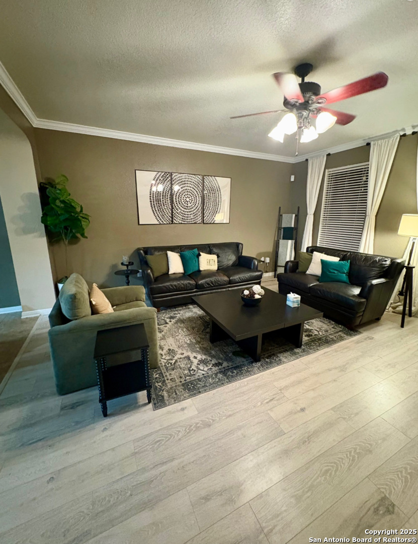 1127 Sundance Fall San Antonio TX 78245