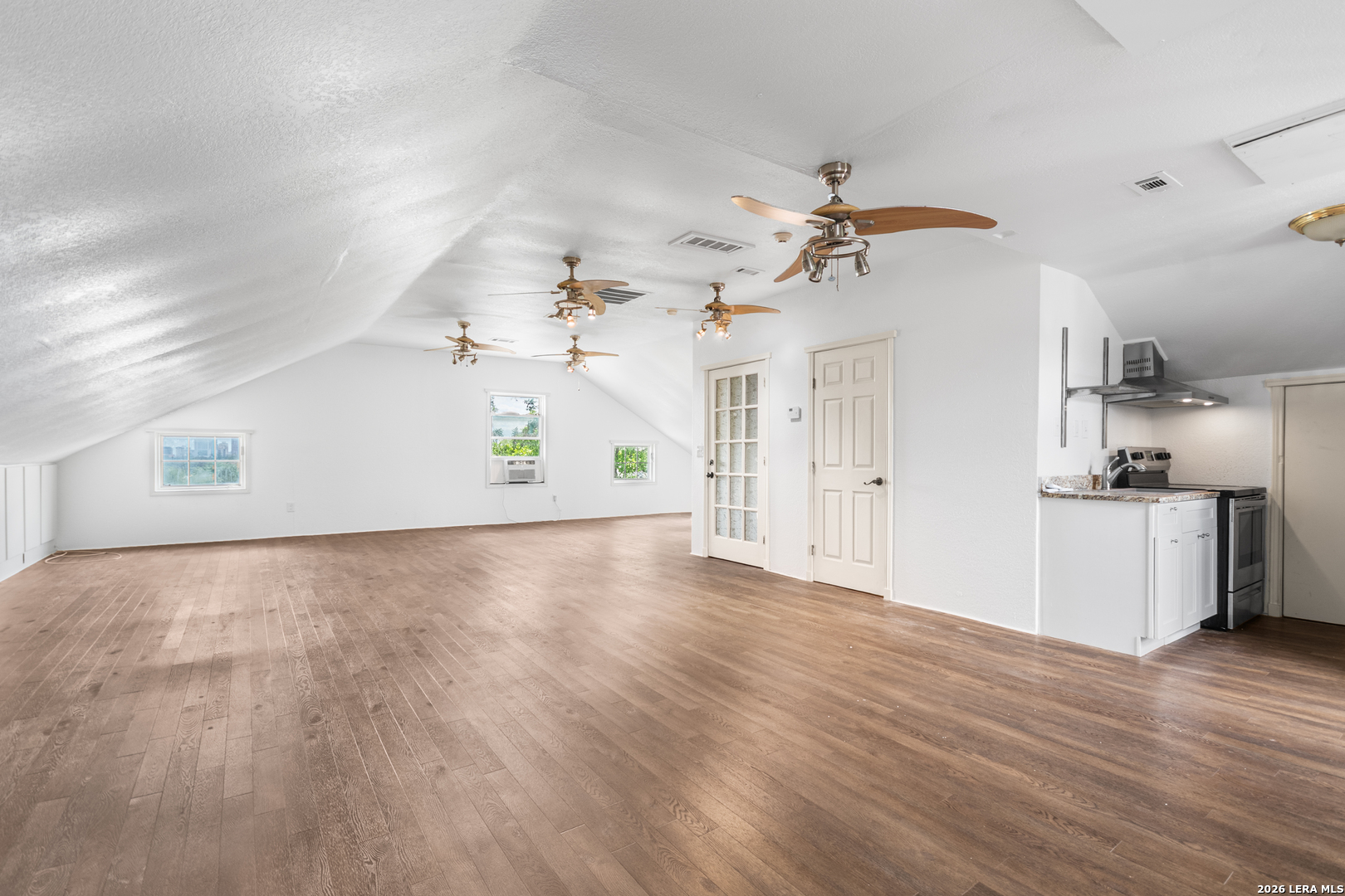 235 E Huisache San Antonio TX 78212