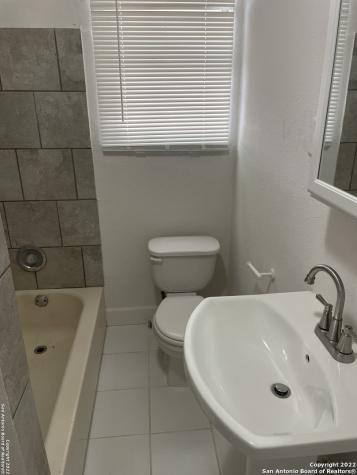 1467 W Gerald Avenue San Antonio TX 78211