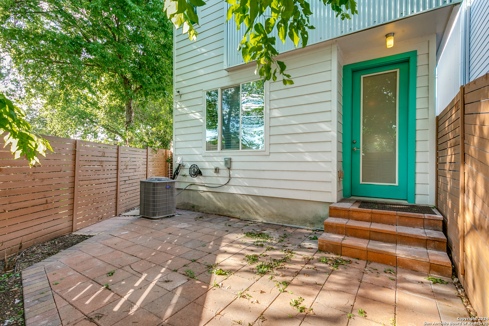 330 Clay San Antonio TX 78204
