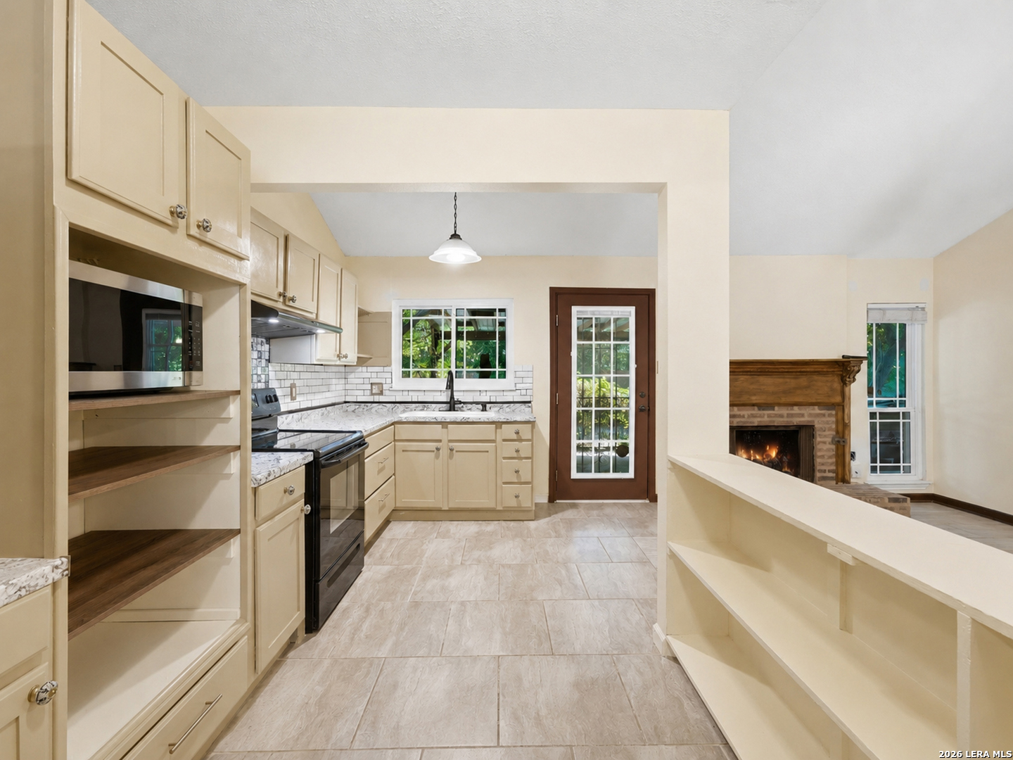 1114 Churing San Antonio TX 78245