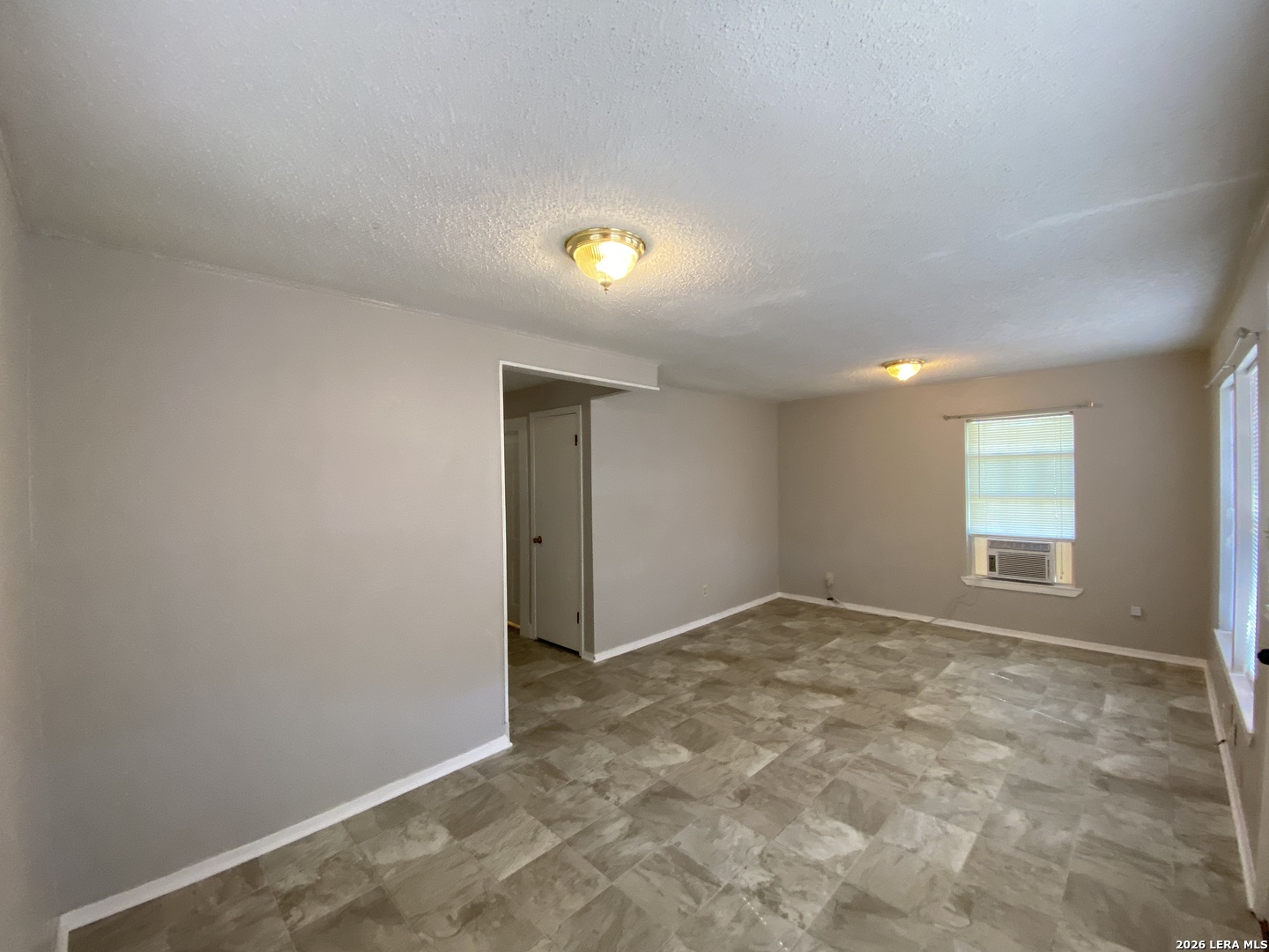 607 San Antonio Street Pleasanton TX 78064