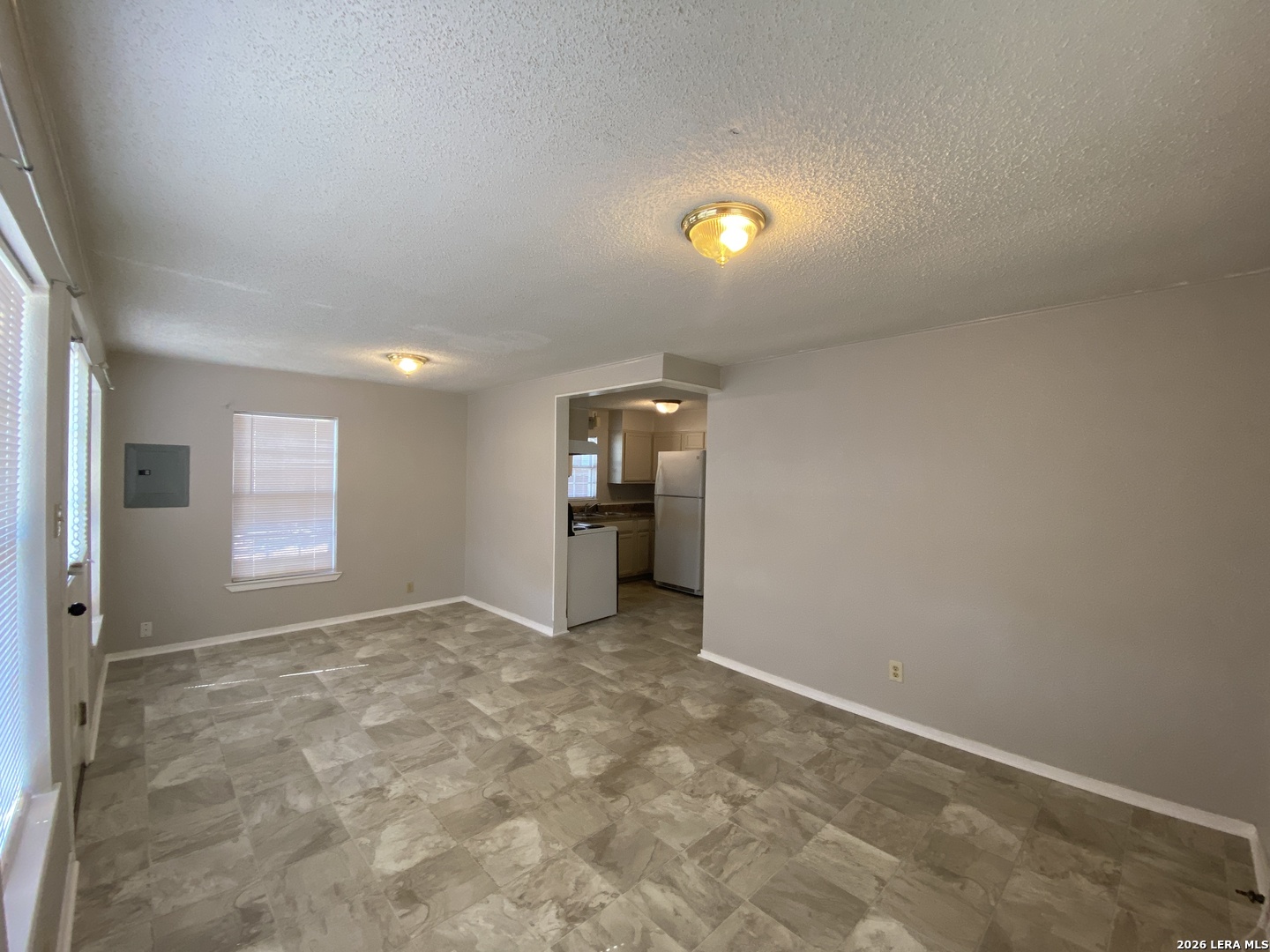 607 San Antonio Street Pleasanton TX 78064