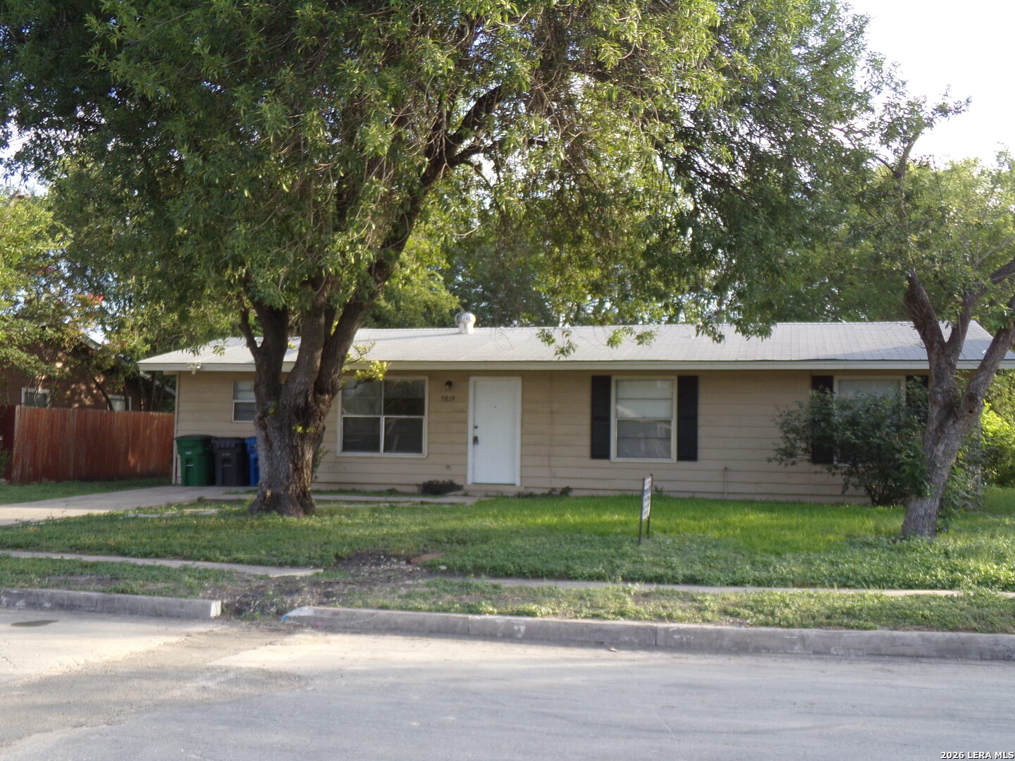 5819 Castle Lake San Antonio TX 78218