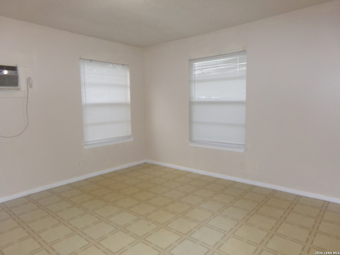 5819 Castle Lake San Antonio TX 78218