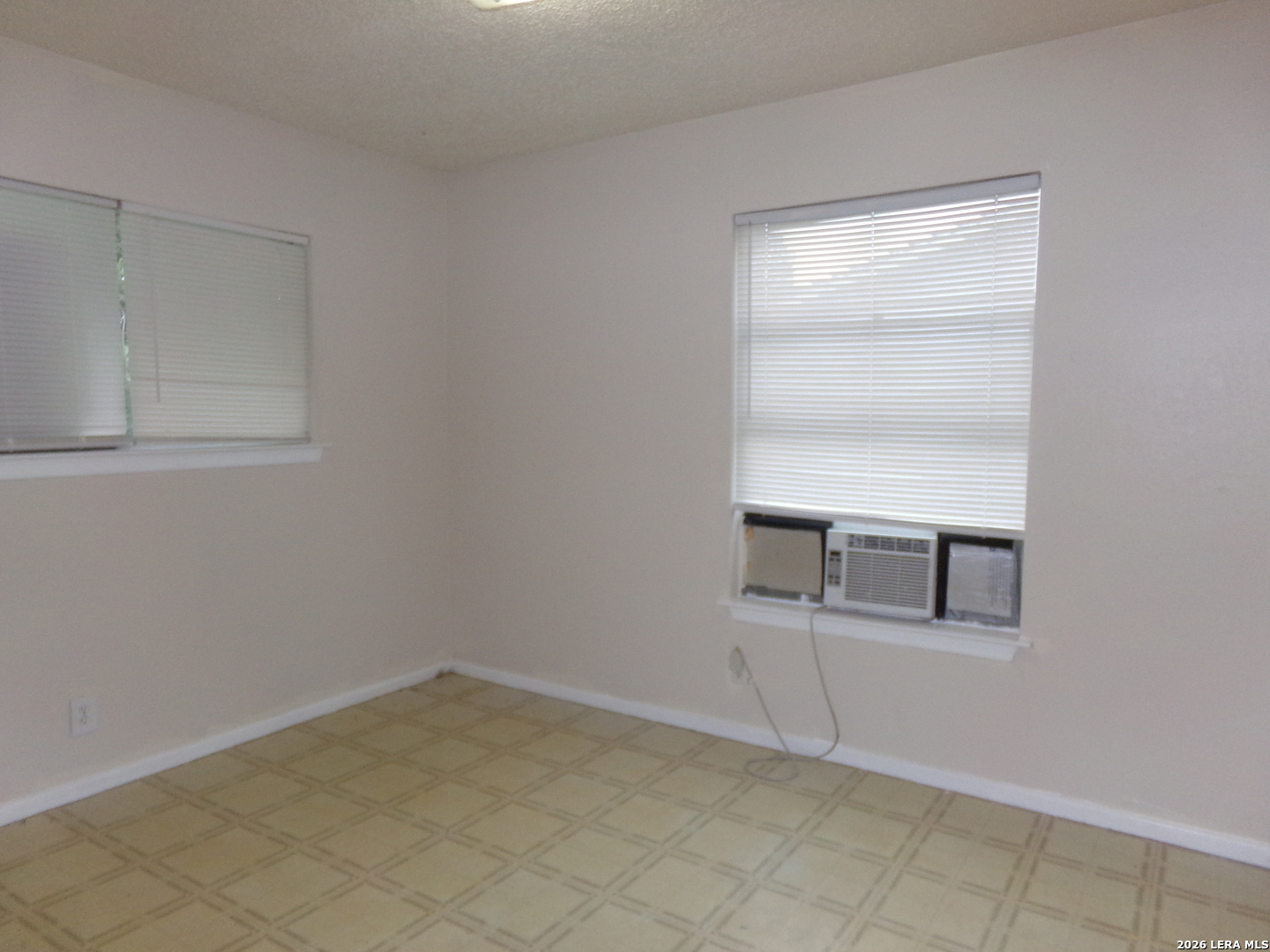 5819 Castle Lake San Antonio TX 78218