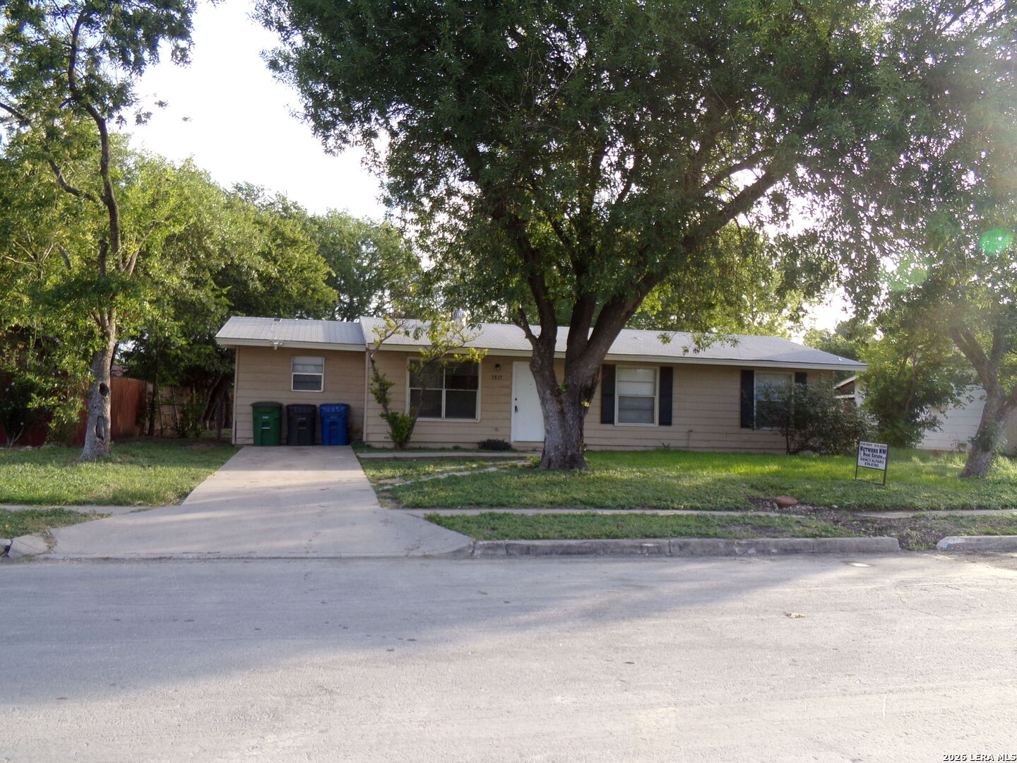 5819 Castle Lake San Antonio TX 78218