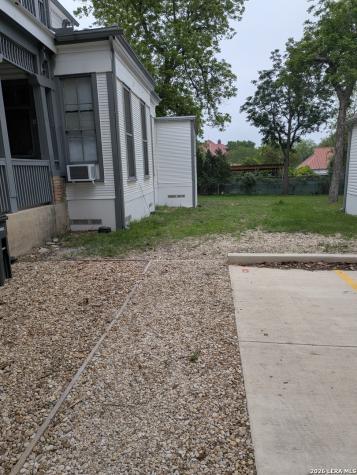 822 E Carson Street San Antonio TX 78208