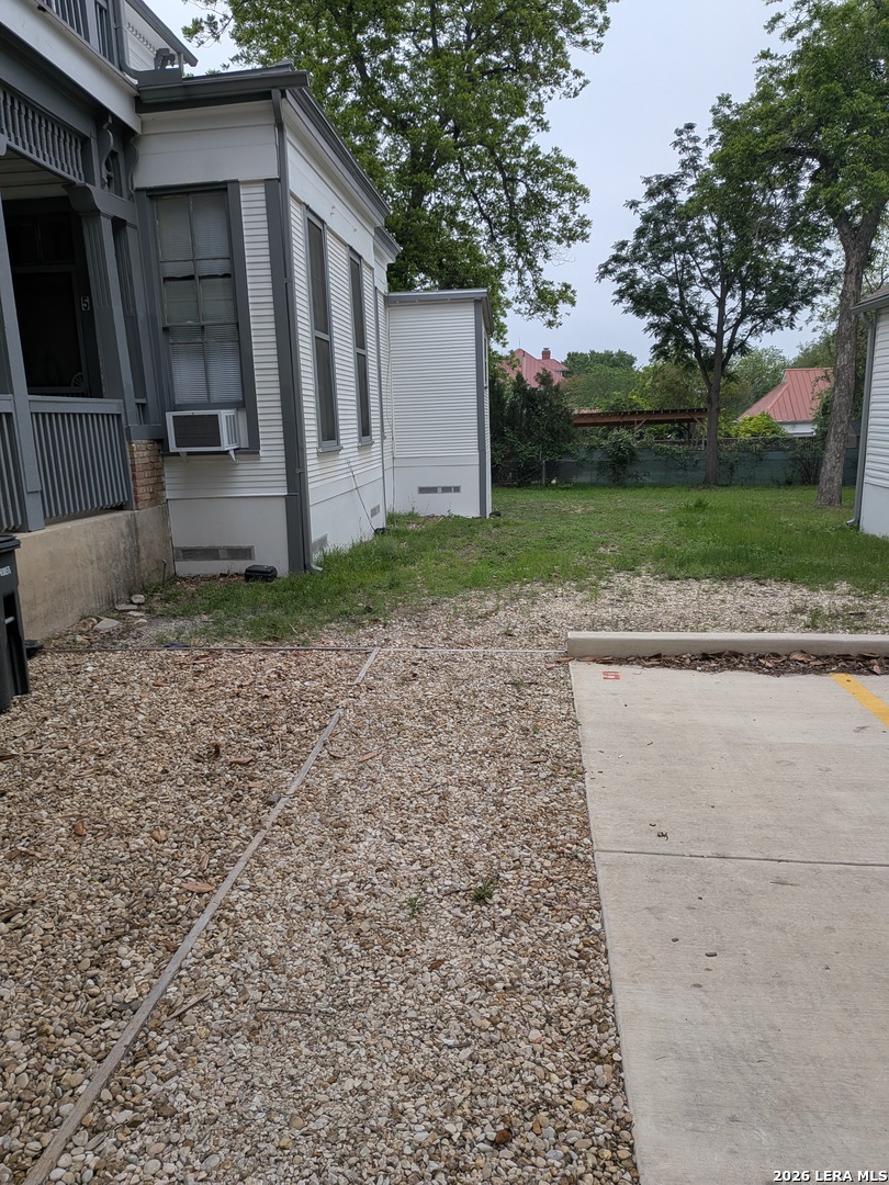 822 E Carson Street San Antonio TX 78208