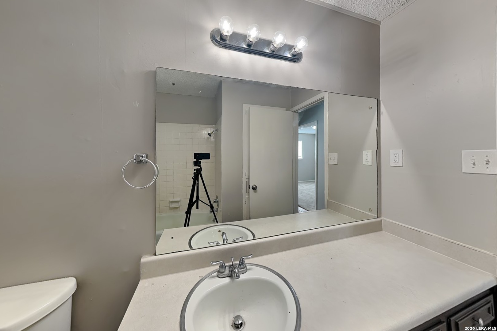 13622 Oak Breeze Universal City TX 78148