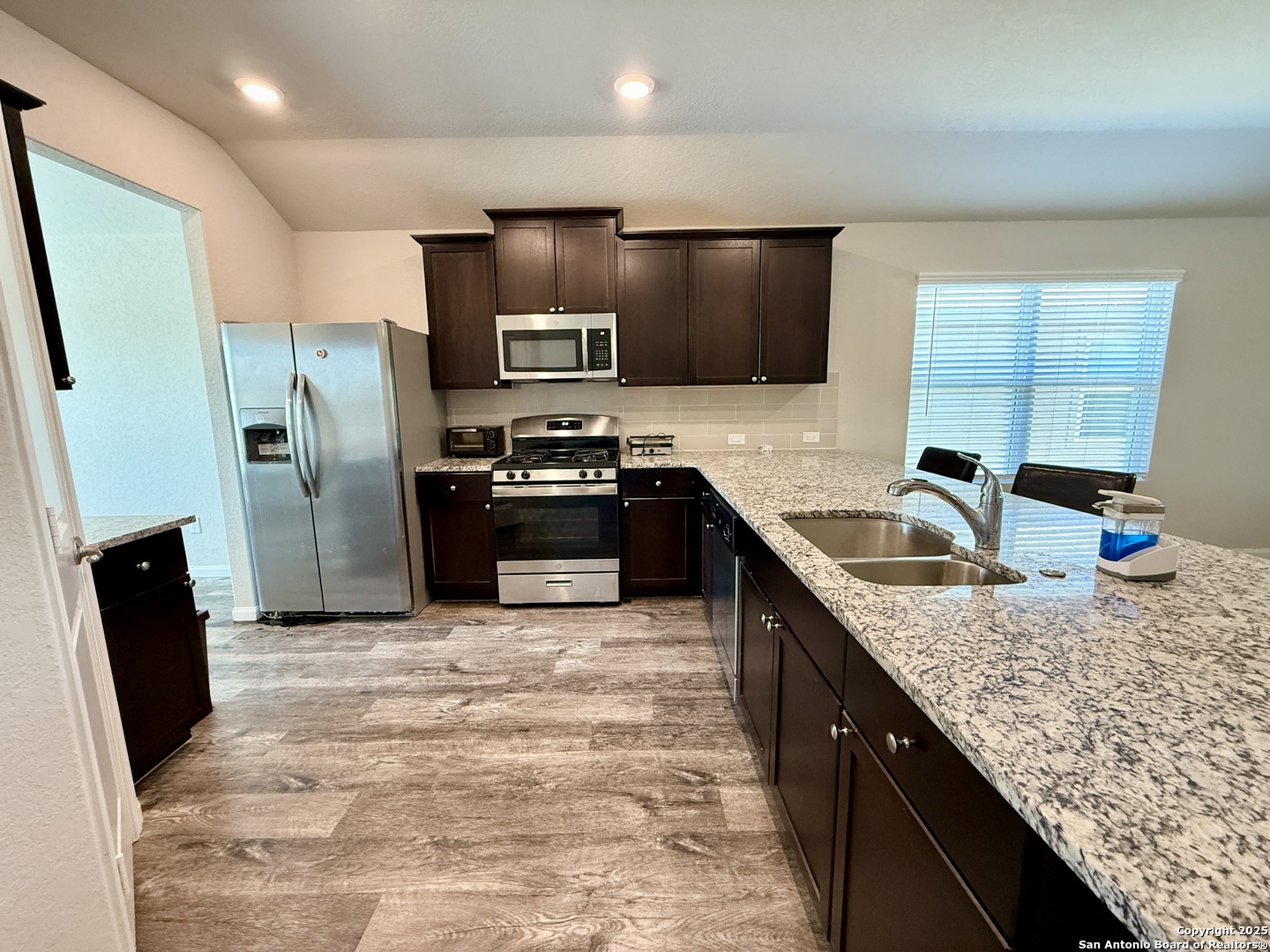 807 Blue Landing San Antonio TX 78221