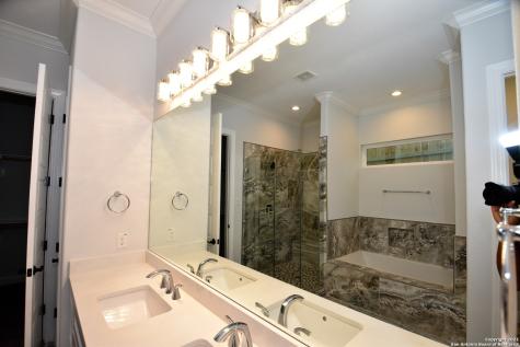 24418 Canyon Row San Antonio TX 78260