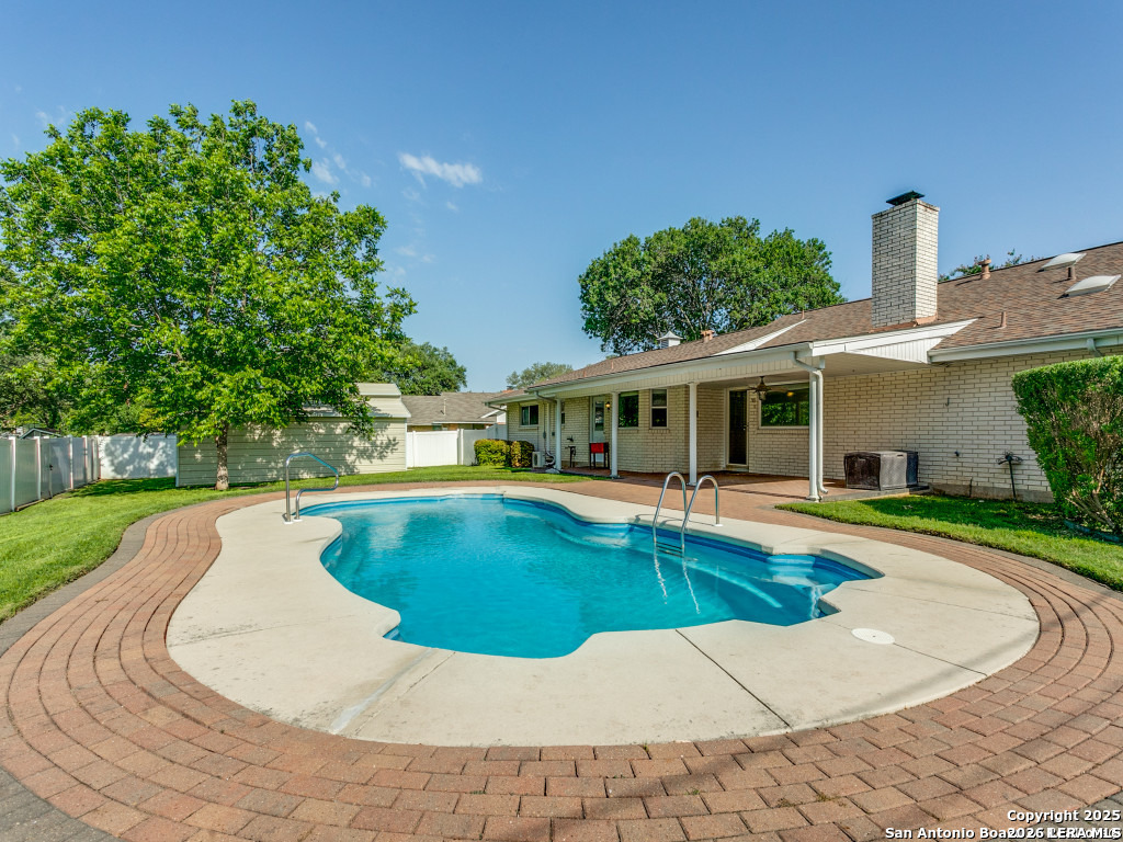 610 Fawndale Lane Windcrest TX 78239