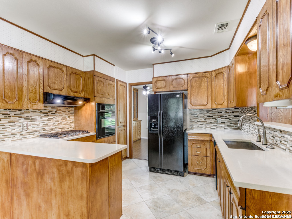 610 Fawndale Lane Windcrest TX 78239