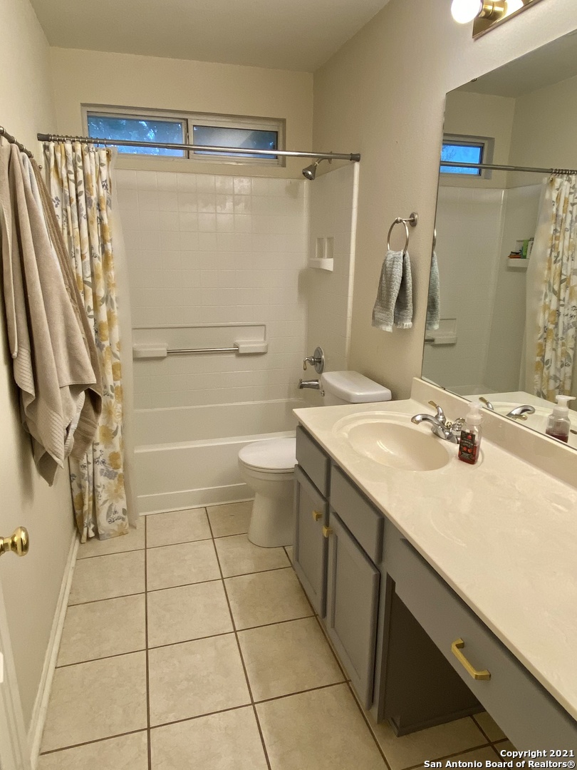 1918 Shoreham San Antonio TX 78260