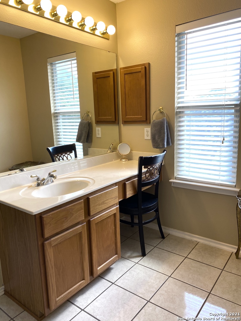 1918 Shoreham San Antonio TX 78260