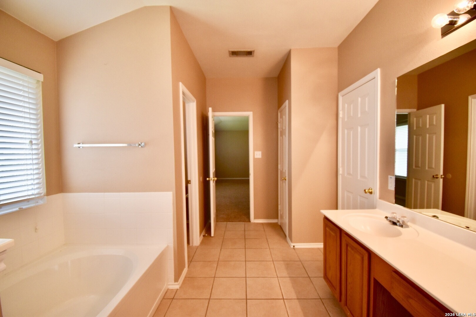 15817 Redwoods Manor San Antonio TX 78247