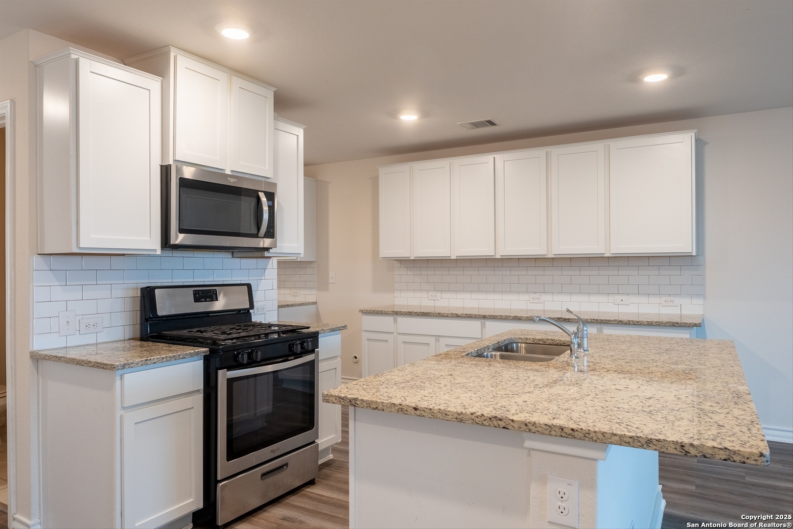 6847 Kingsley Edge San Antonio TX 78252