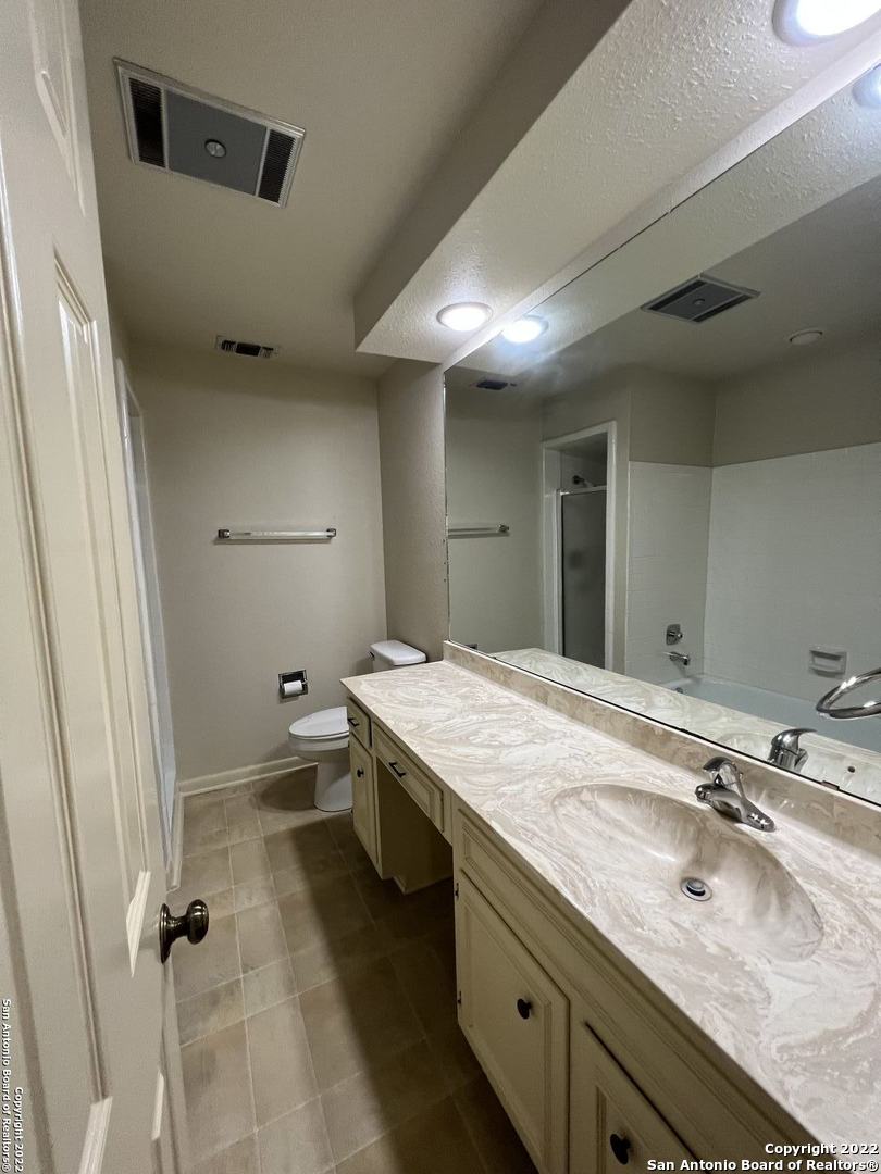 2611 Eisenhauer Road San Antonio TX 78209