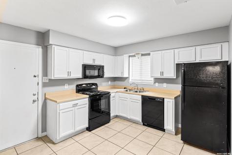 6820 Betty Levy San Antonio TX 78227
