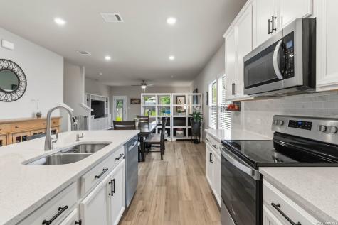 335 Shelton Pass Cibolo TX 78108