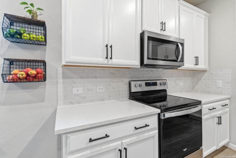335 Shelton Pass Cibolo TX 78108
