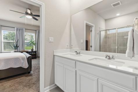335 Shelton Pass Cibolo TX 78108