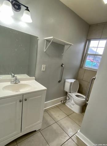 433 Kayton San Antonio TX 78210